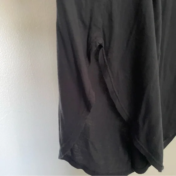 Truly Madly Deeply | Black Deep V-Neck Tee | Size Medium - Picture 8 of 10